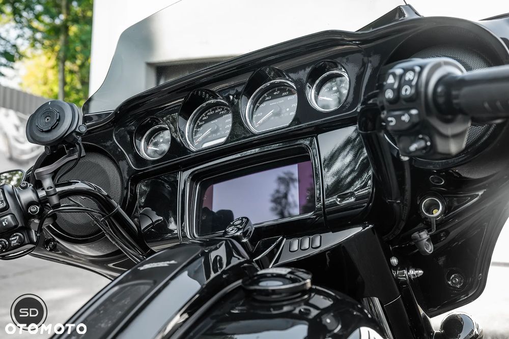Harley-Davidson Touring Street Glide - 8