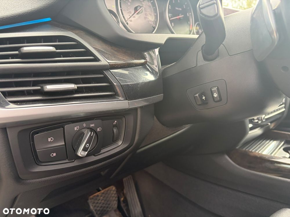 BMW X5 xDrive35i M Sport Edition - 23