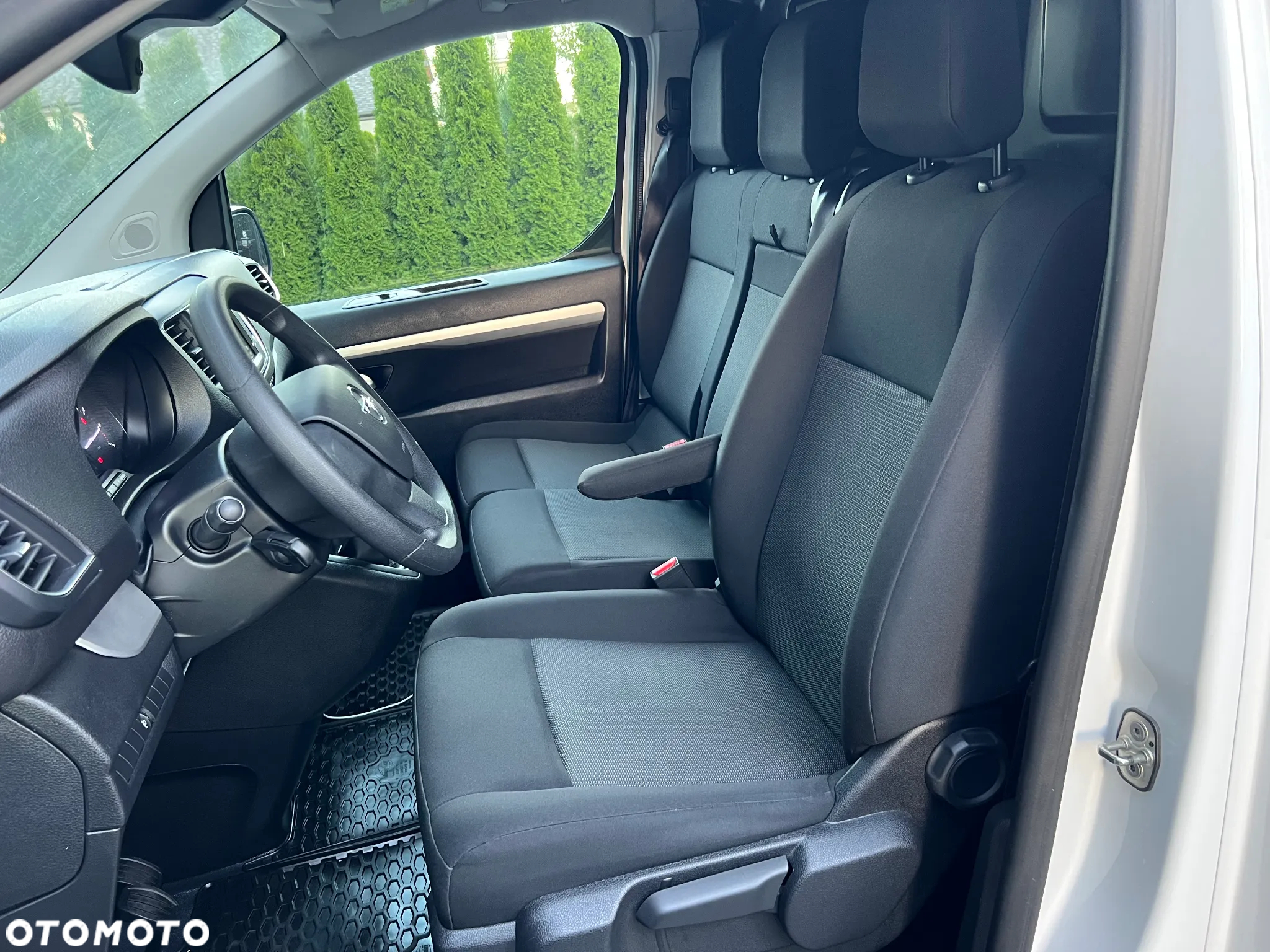 Opel Vivaro - 8