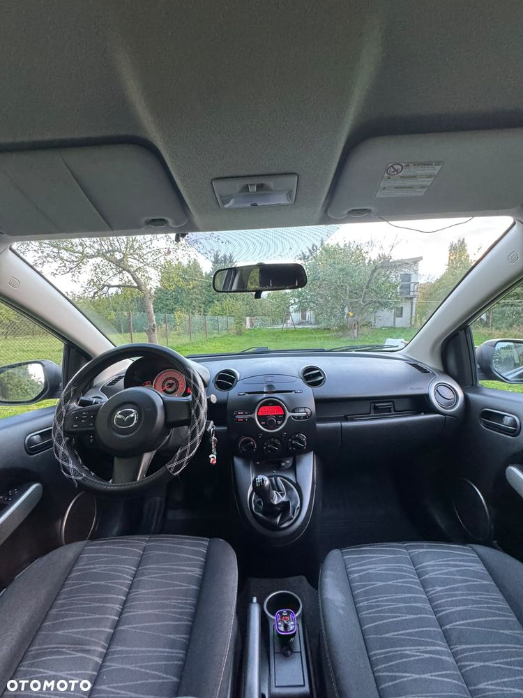Mazda 2 - 7