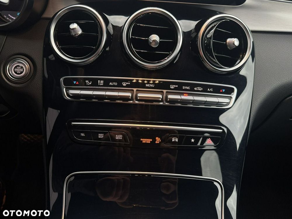 Mercedes-Benz GLC 200 4Matic 9G-TRONIC - 24