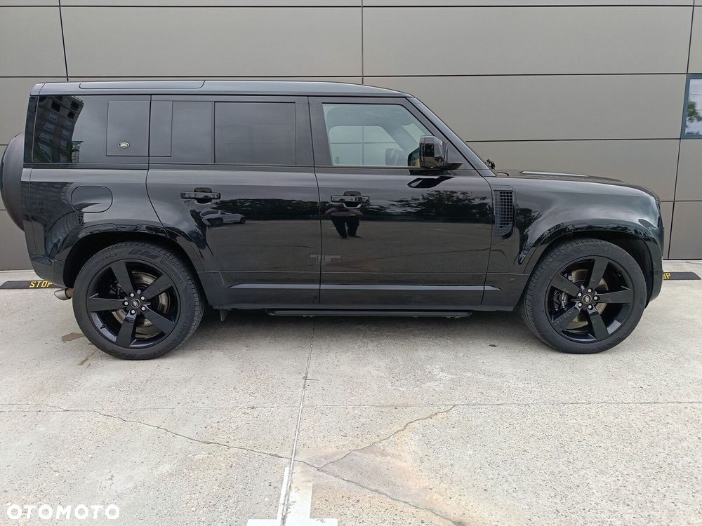 Land Rover Defender - 4