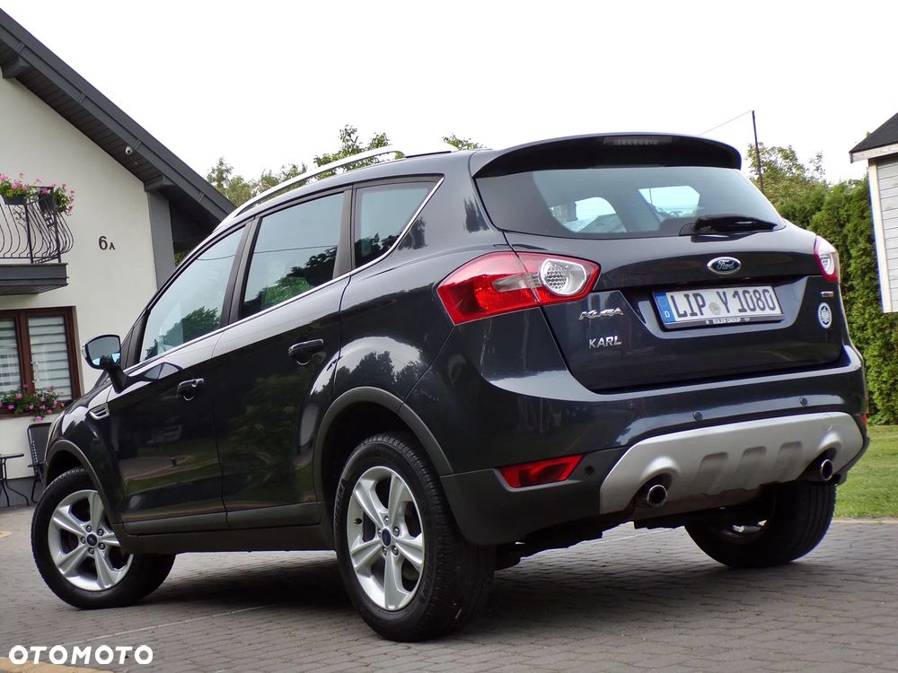 Ford Kuga 2.0 TDCi 2x4 Titanium - 4
