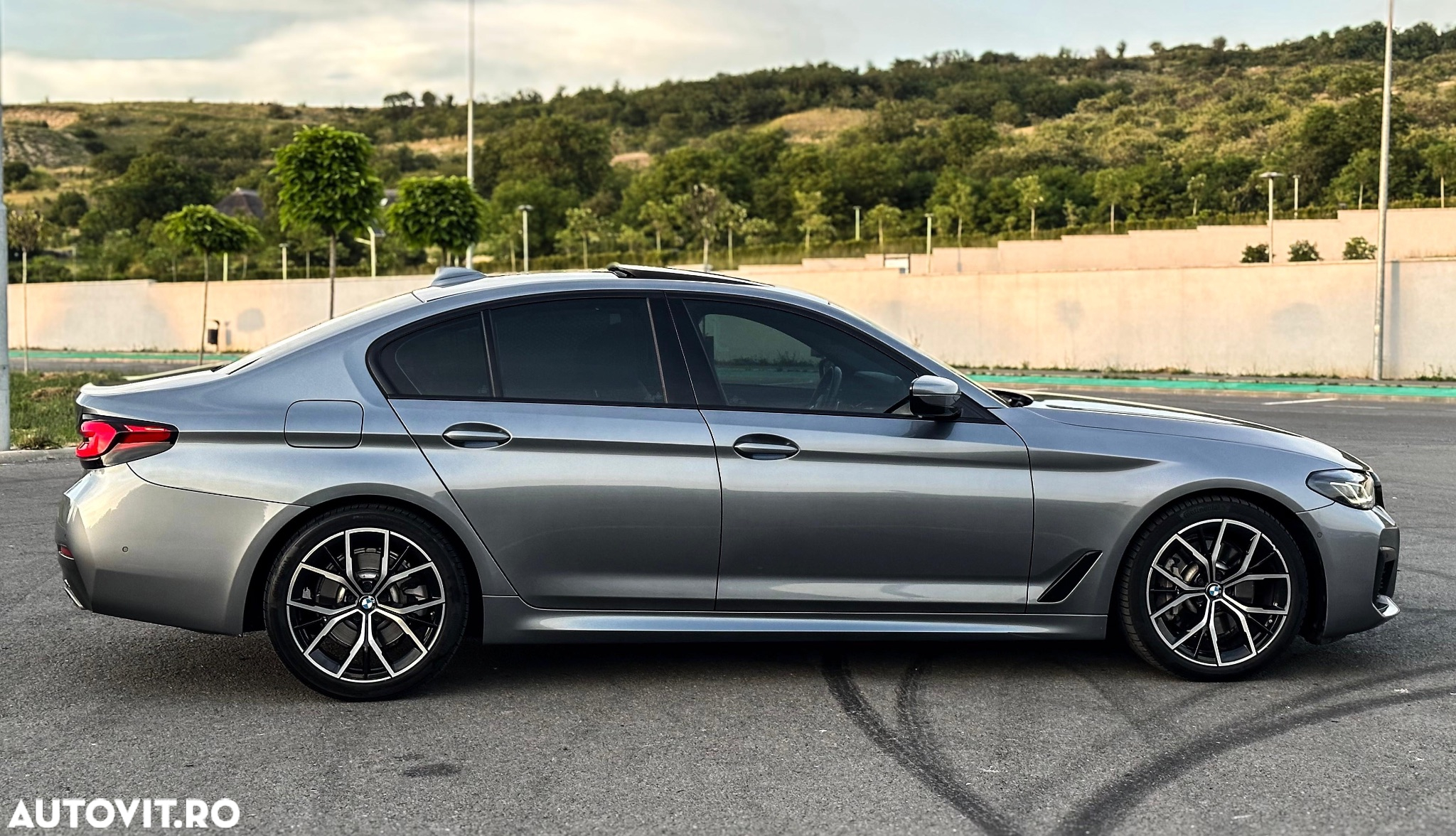 BMW Seria 5 530i xDrive Aut. M Sport Edition - 3