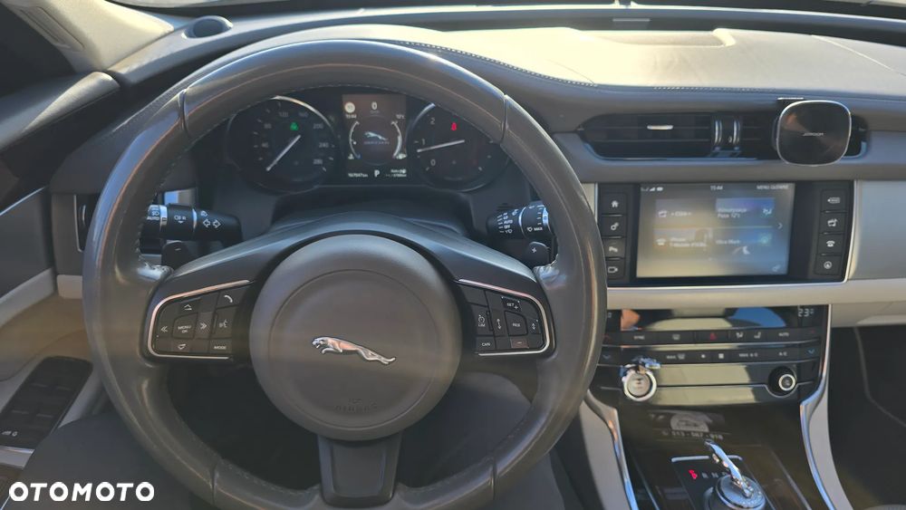 Jaguar XF 2.0 i4D Prestige - 7
