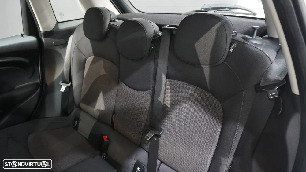 MINI 3 Portas Cooper D - 13