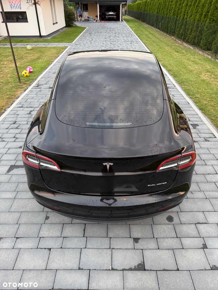 Tesla Model 3 - 5