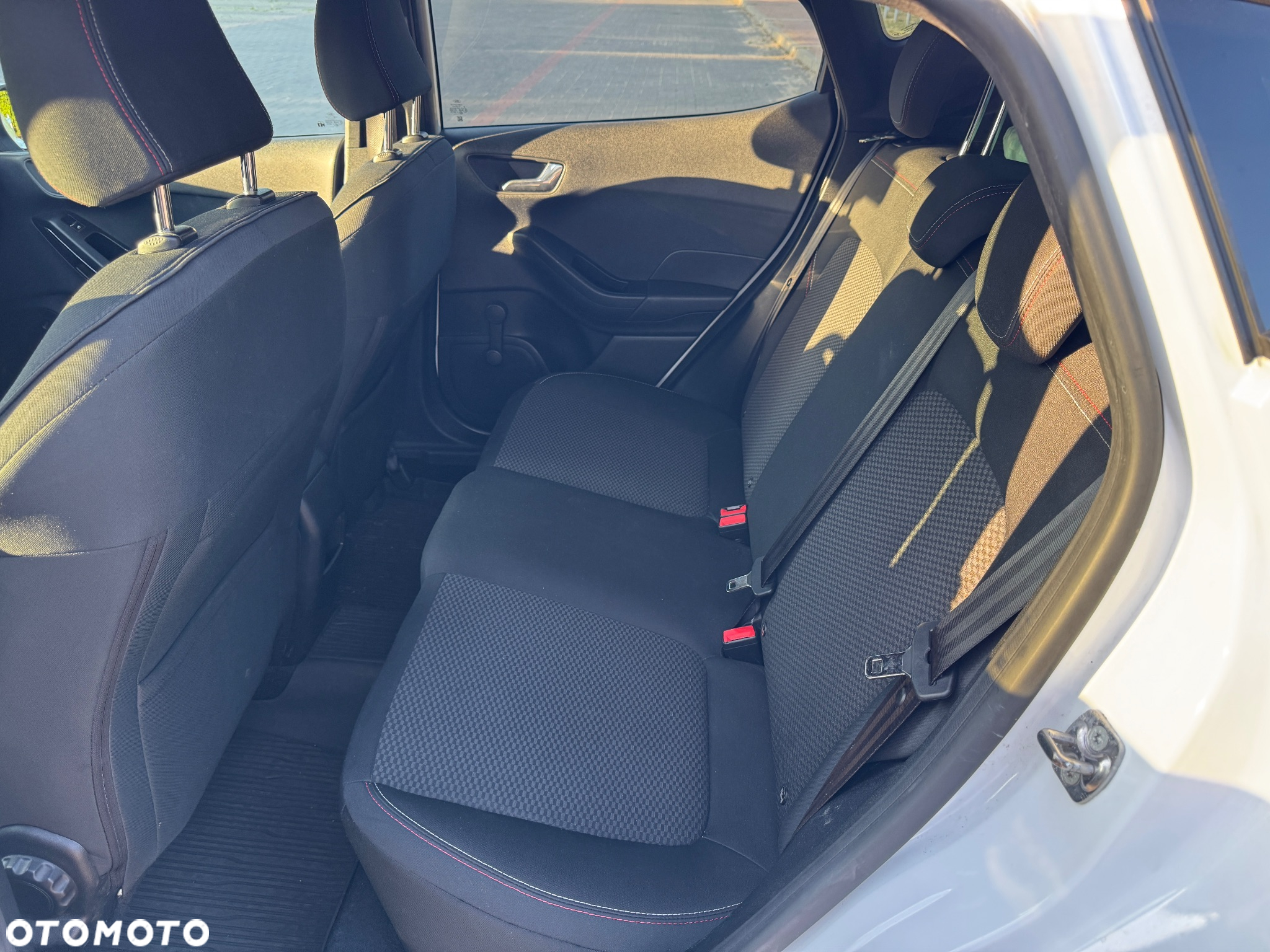 Ford Fiesta 1.0 EcoBoost S&S ST-LINE - 17