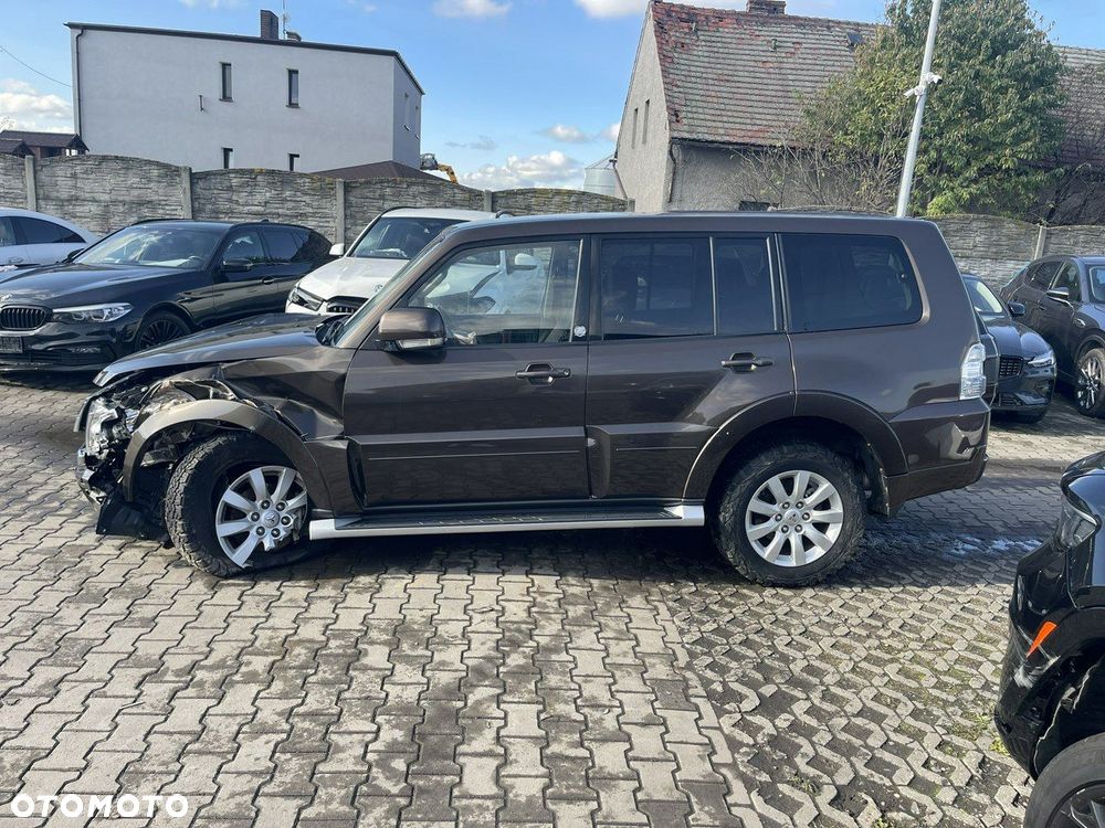 Mitsubishi Pajero 3.2 DI-D Automatik - 3