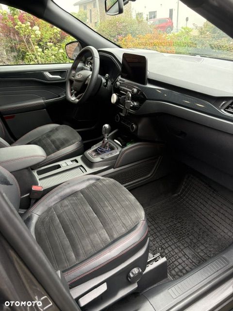 Ford Kuga 1.5 EcoBoost ST-LINE X - 11