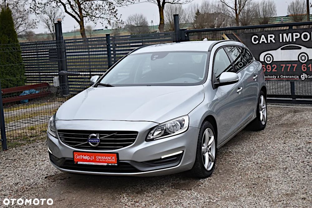 Volvo V60 DRIVe Momentum - 11