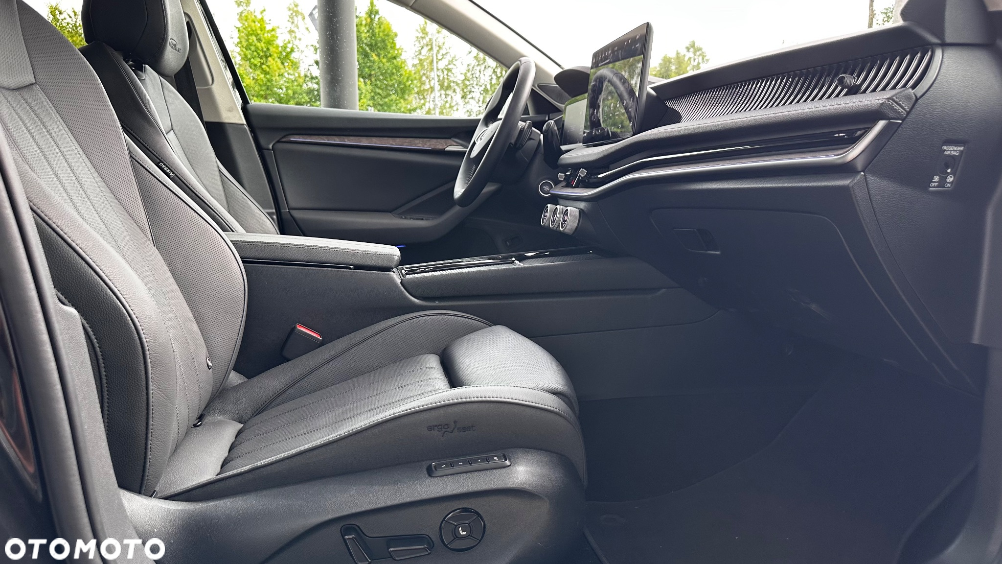 Skoda Superb 2.0 TDI SCR 4x4 L&K DSG - 16