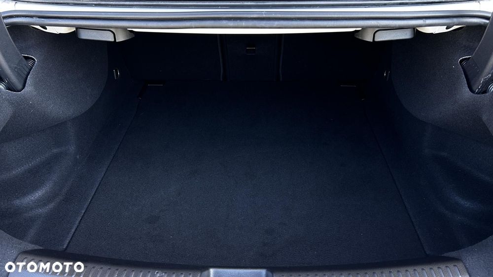 Mercedes-Benz CLA 180 AMG Line 7G-DCT - 29