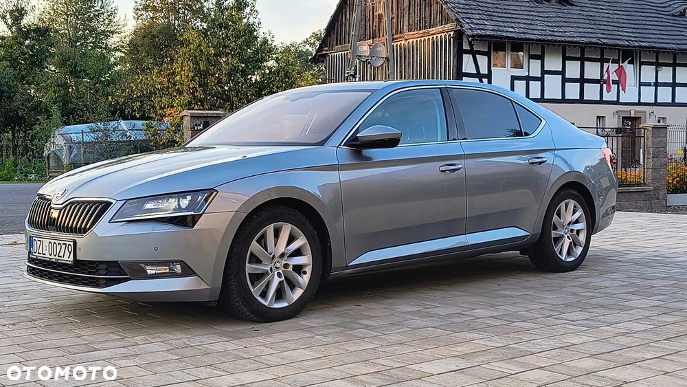 Skoda Superb 2.0 TSI Ambition DSG - 9