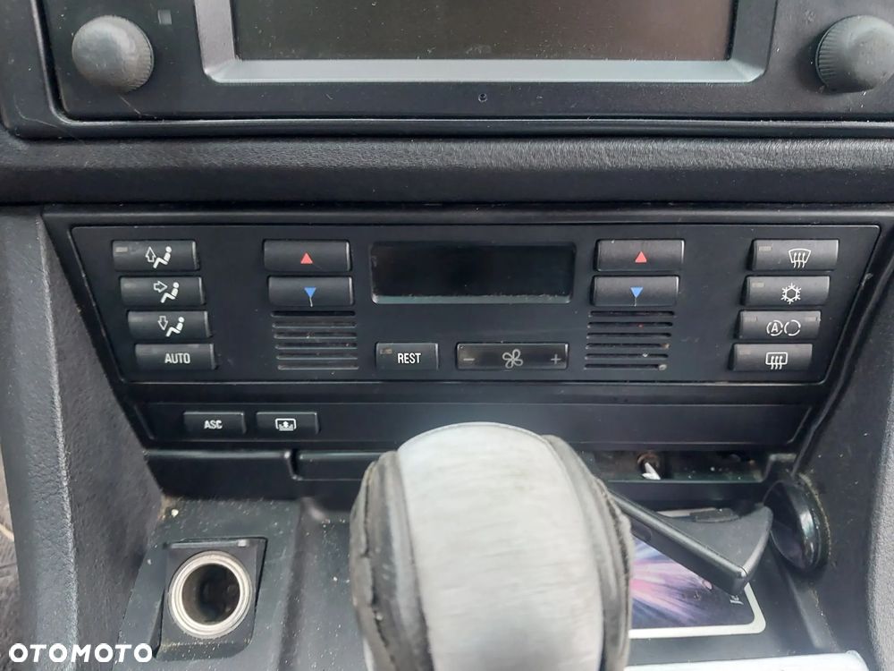 Konsola kokpit BMW 5 E39 Lift Deska rozdzielcza panel schowek radio Navi klimatyzacja dekory zegary 3.0 M57 ramka tunel uchwyt cupholder - 5