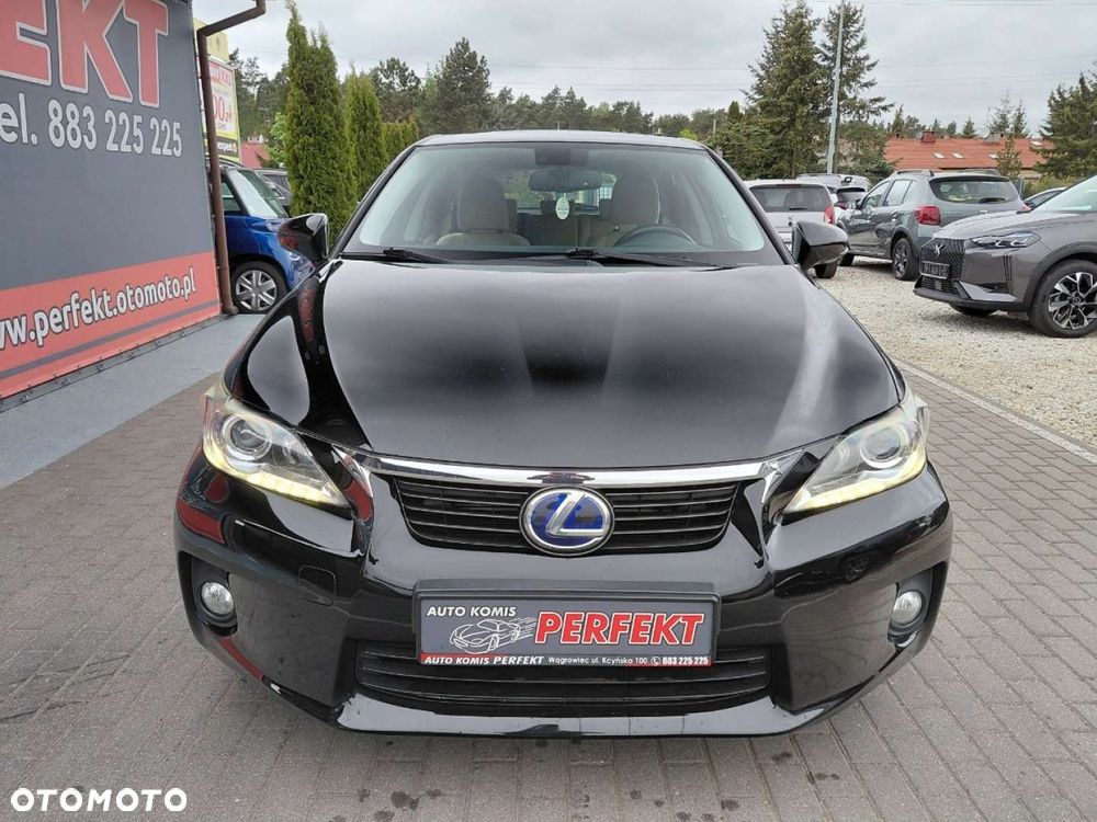 Lexus CT - 3