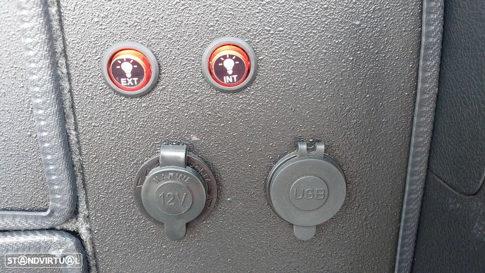 Toyota Land Cruiser 4.5 D-4D V8 - 36