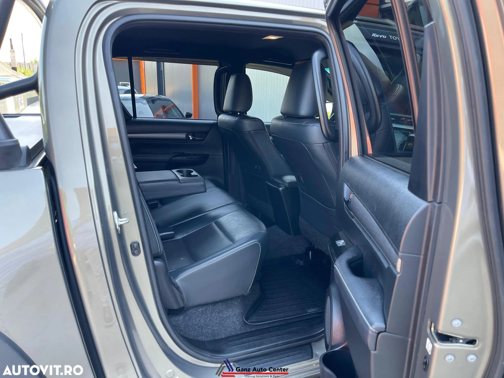 Toyota Hilux 2.8D 204CP 4x4 Double Cab AT Invincible - 15