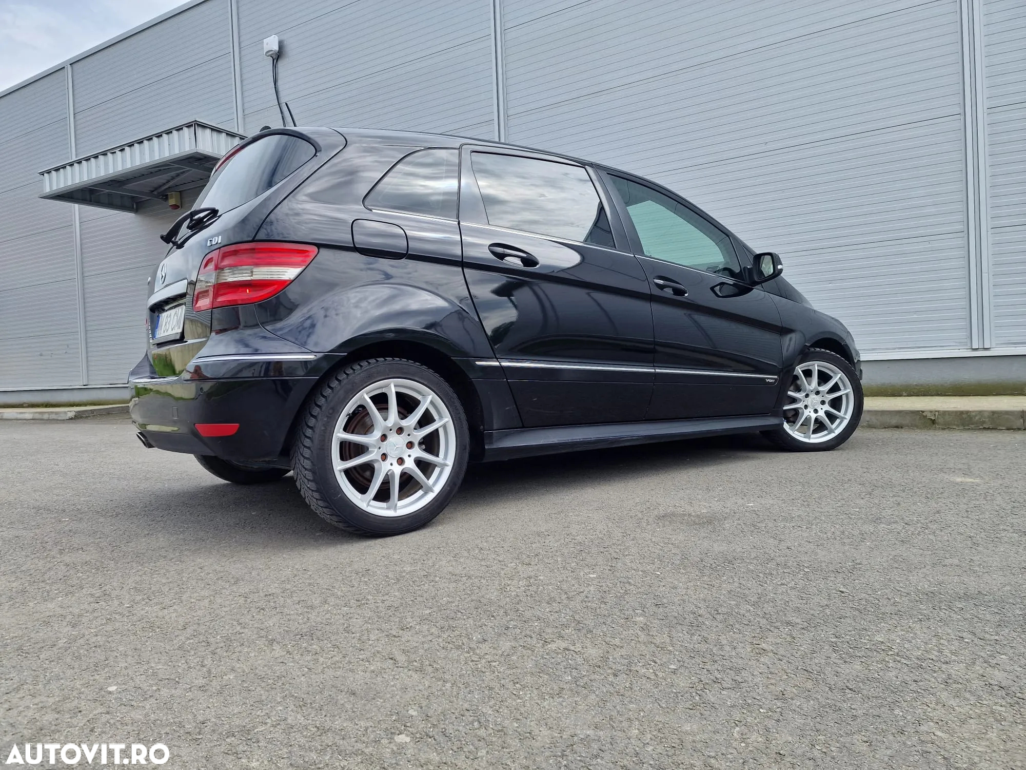 Mercedes-Benz B - 20