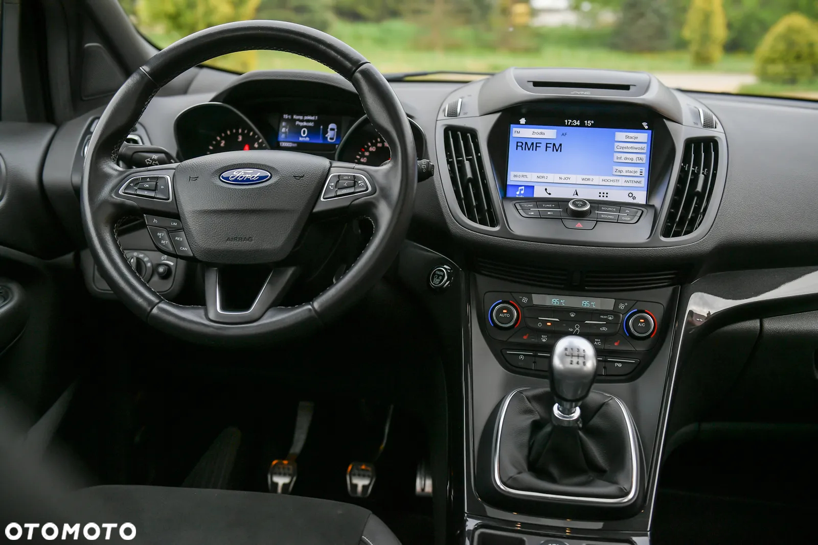 Ford Kuga - 31