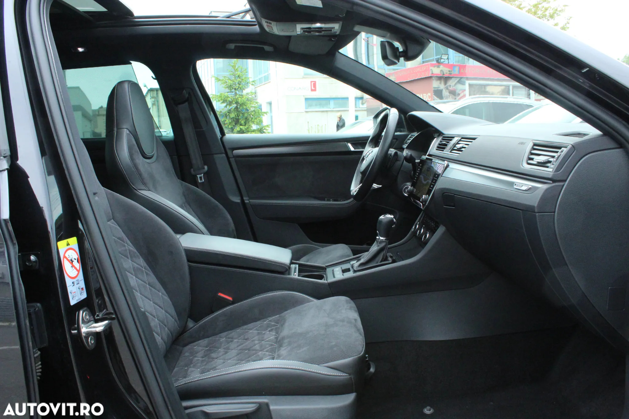 Skoda Superb 1.5 TSI DSG Sportline - 23