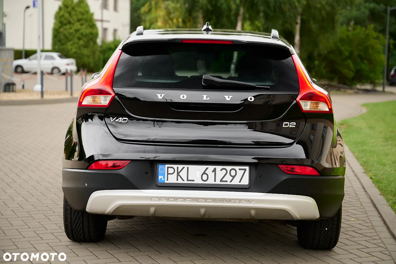 Volvo V40 Cross Country D2 Drive-E Ocean Race - 8