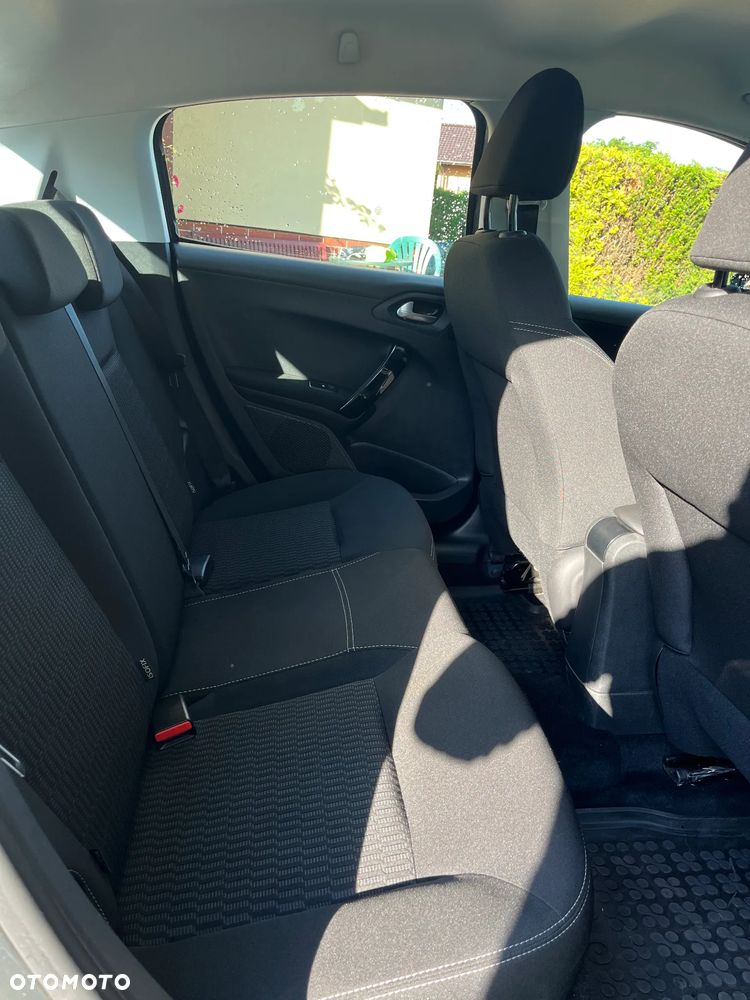 Peugeot 208 1.2 PureTech Active - 6