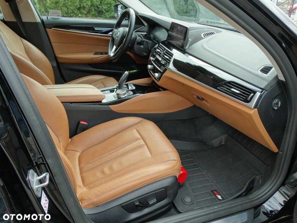 BMW Seria 5 520d Luxury Line - 13