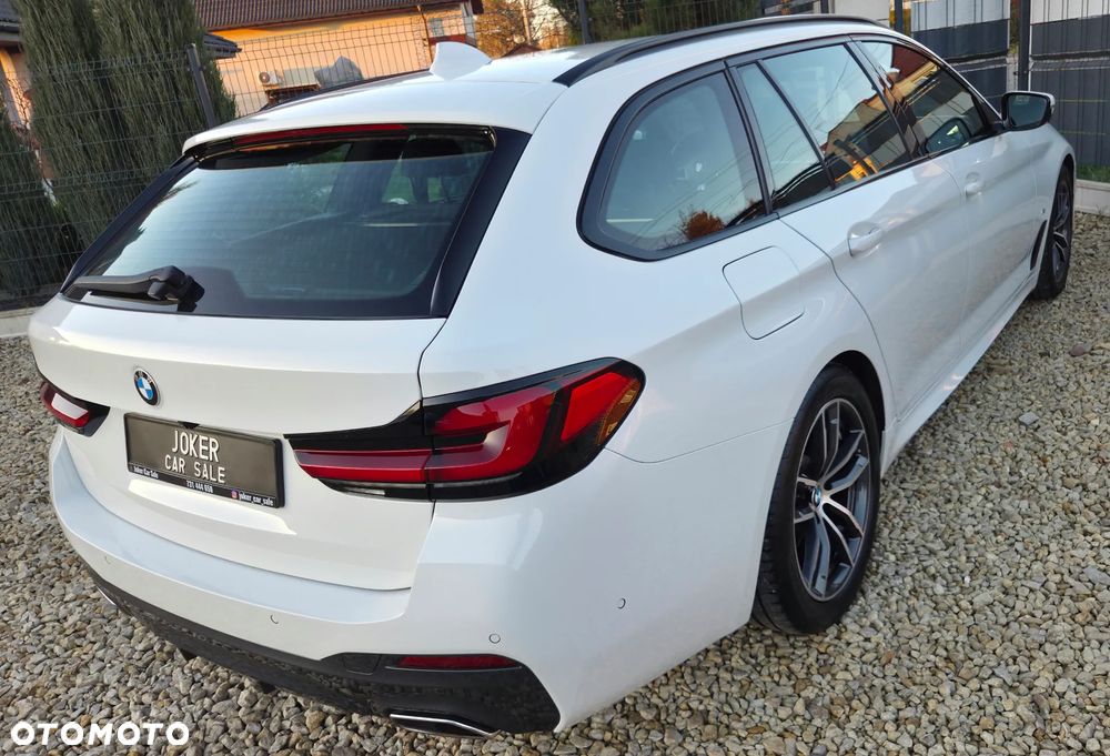 BMW Seria 5 520d Touring M Sport Edition - 4