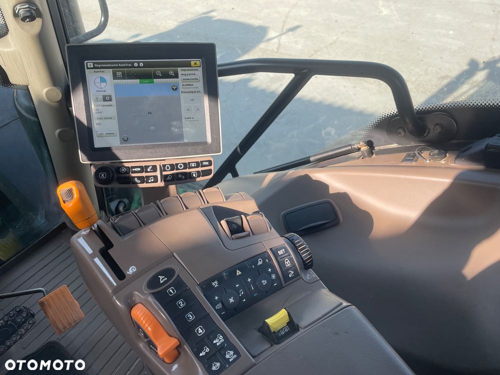 John Deere 6215r - 7