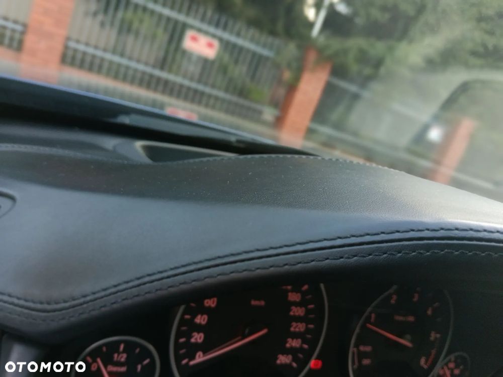 BMW Seria 3 320d xDrive Luxury Line Purity sport - 25