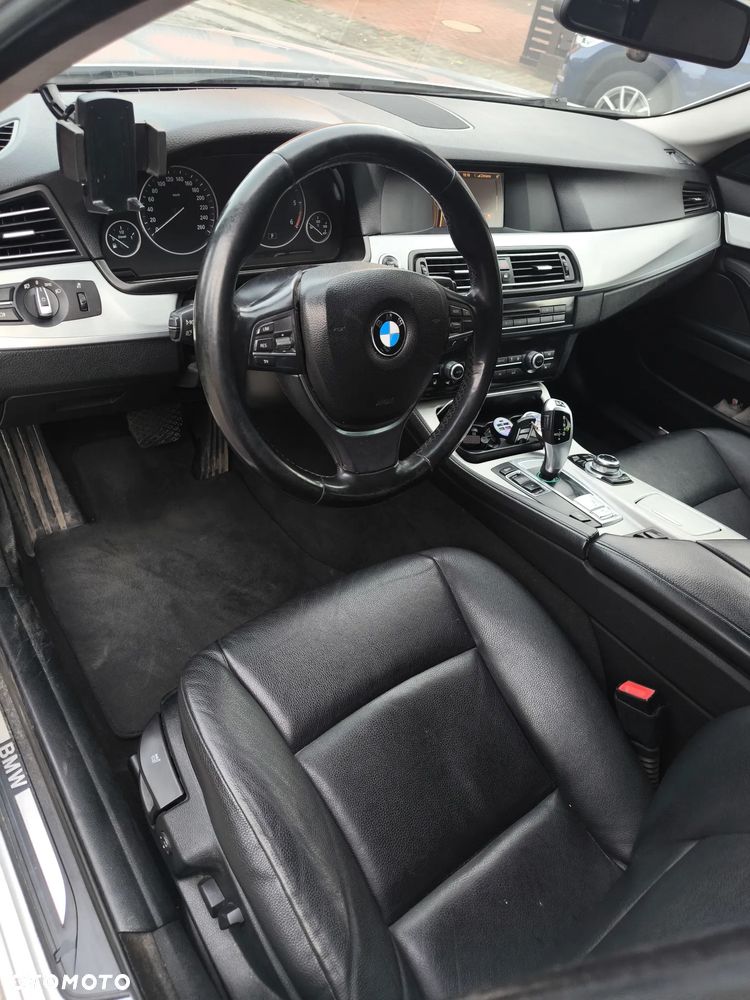 BMW Seria 5 520d - 13