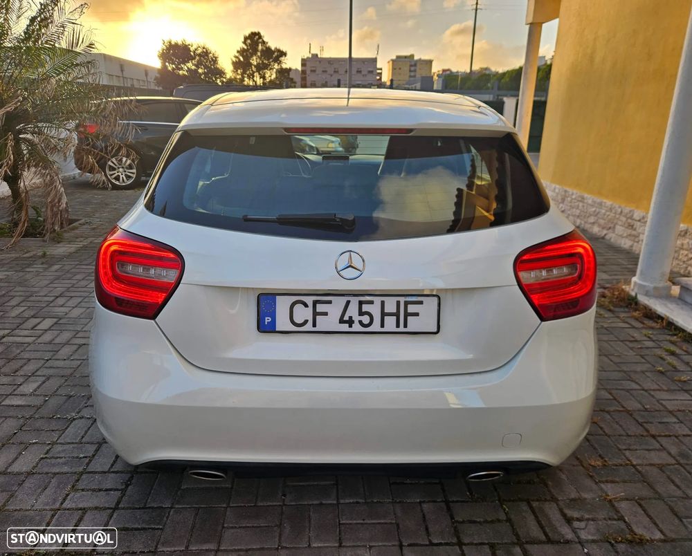 Mercedes-Benz A 180 CDI (BlueEFFICIENCY) Urban - 13