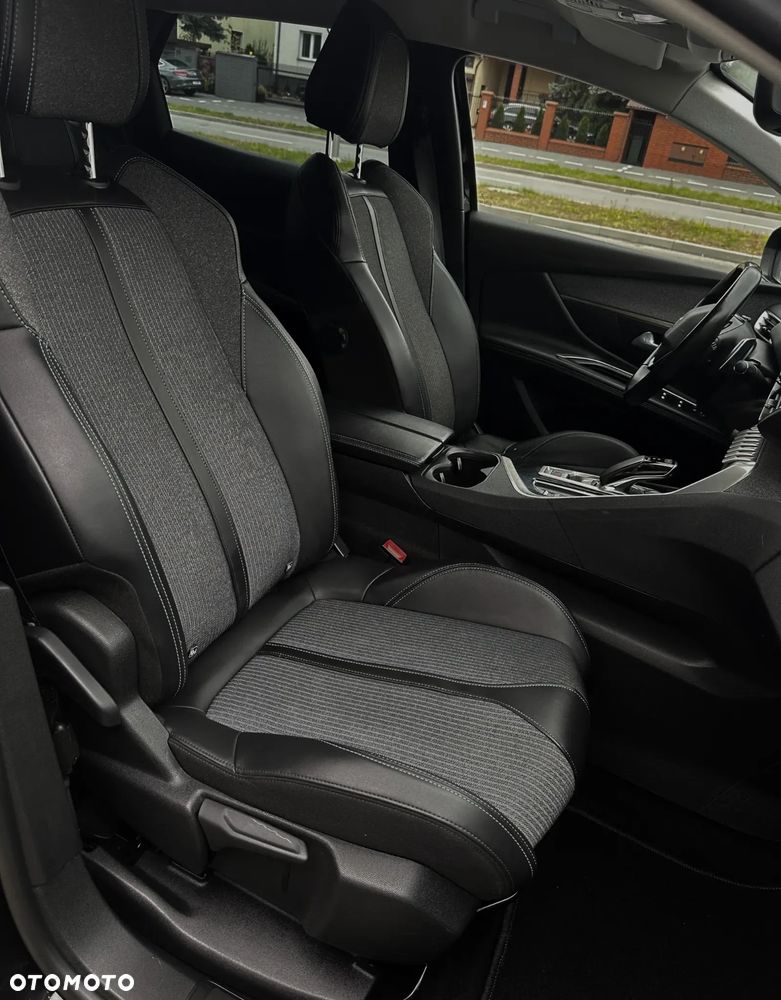 Peugeot 3008 1.6 PureTech Hybrid PHEV Allure Pack S&S EAT8 - 38