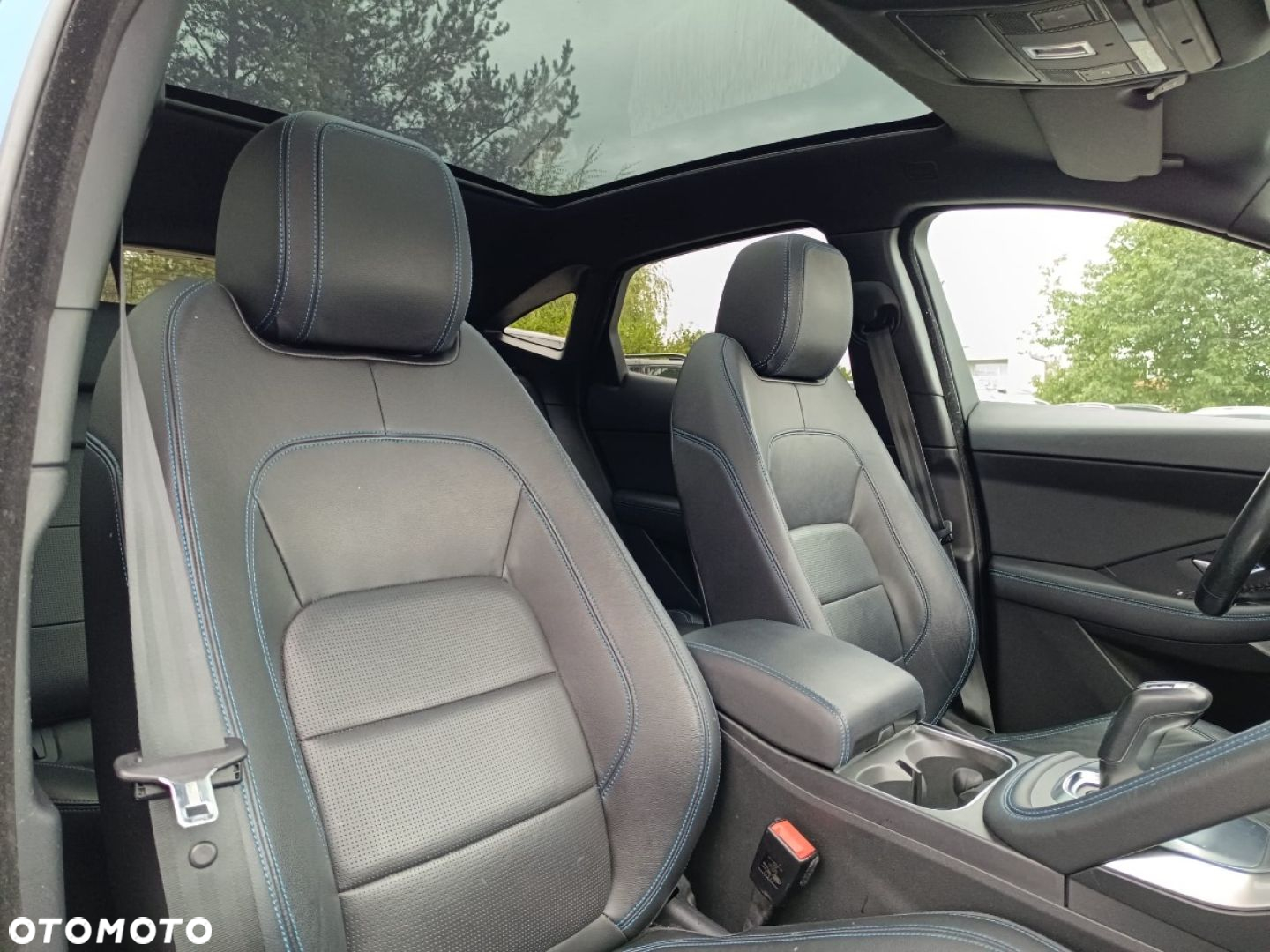 Jaguar E-Pace - 31
