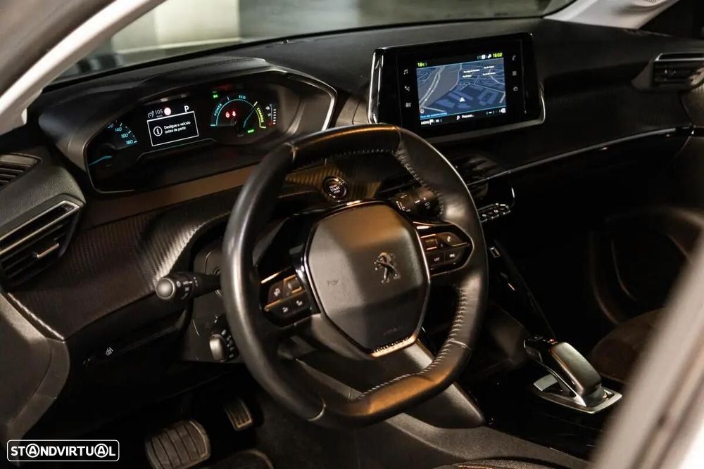 Peugeot e-208 - 19