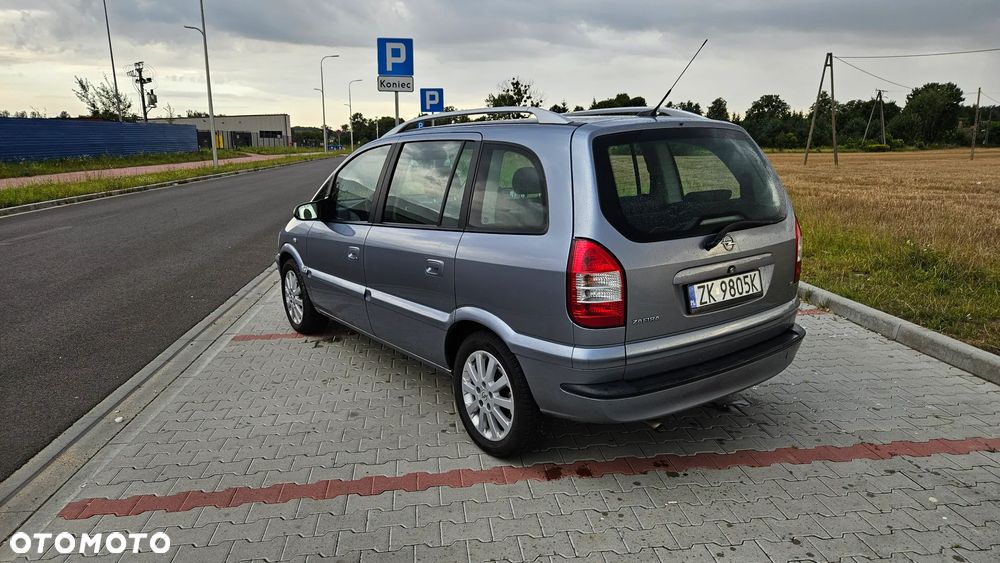 Opel Zafira 1.8 16V Comfort - 35
