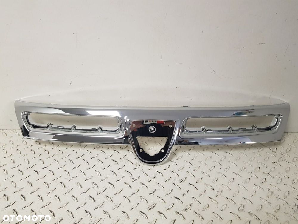 FABRYCZNIE NOWY ORYGINALNY GRILL ATRAPA CHŁODNICY CHROM DACIA DUSTER 1 10-14 620780003R - 2