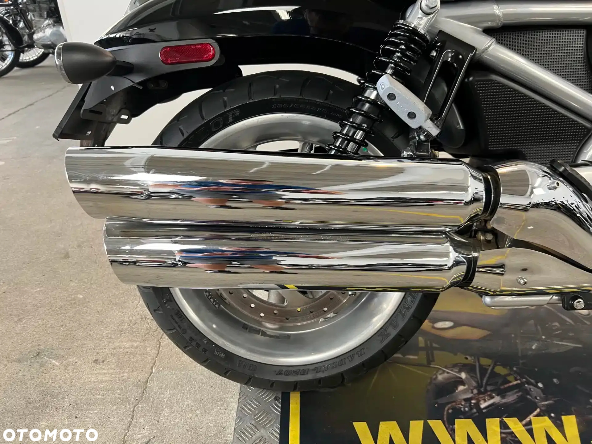 Harley-Davidson V-Rod Street Rod - 10