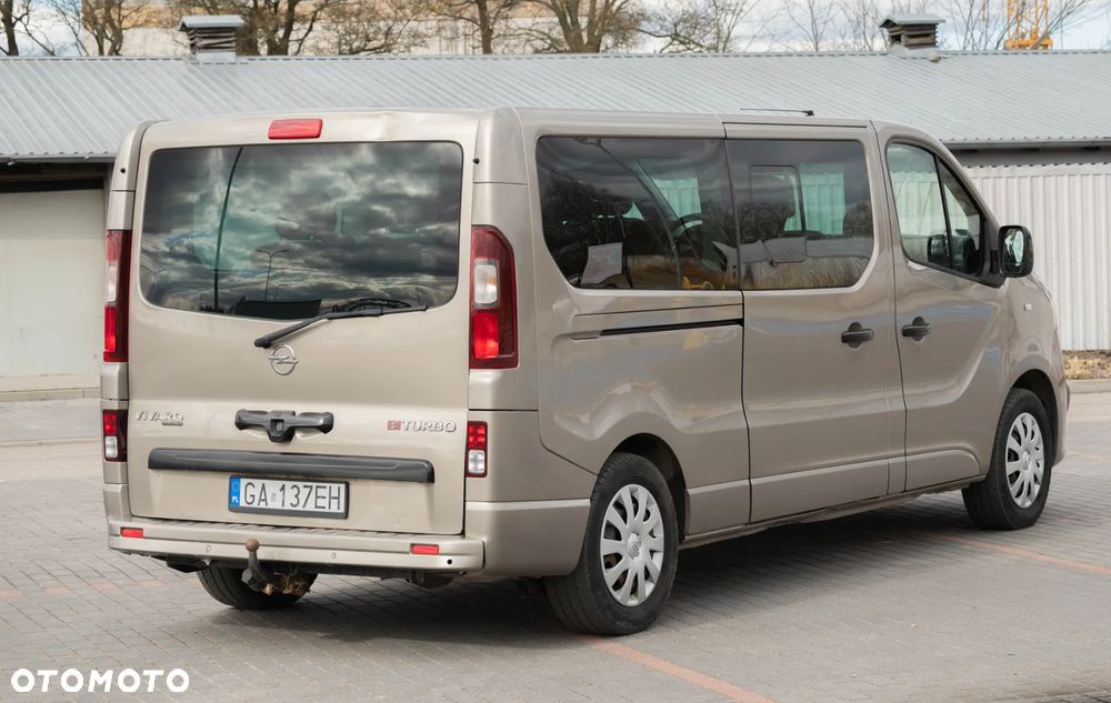 Opel Vivaro L2H1 2,9t Elegance Business - 11