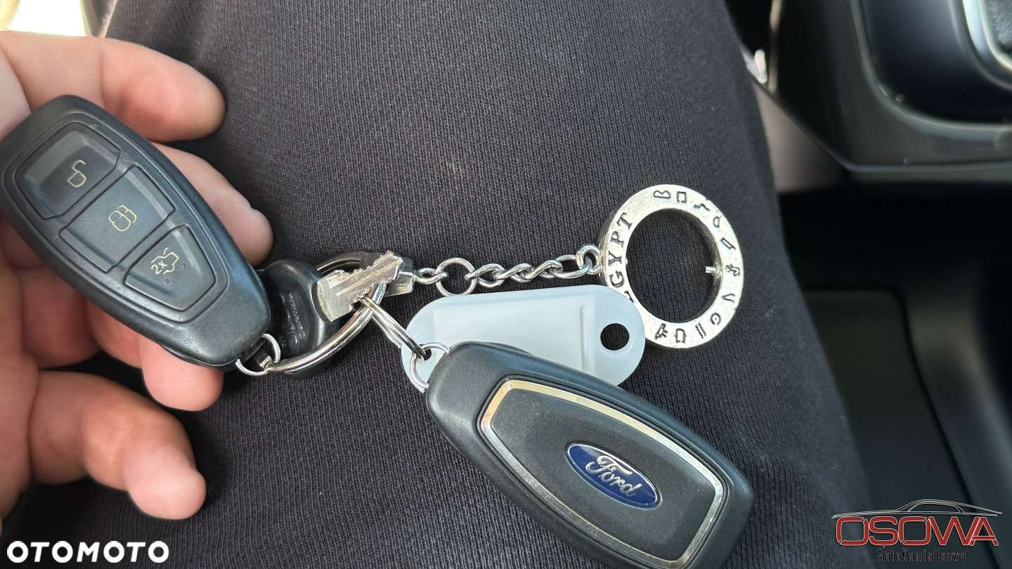 Ford Kuga - 23