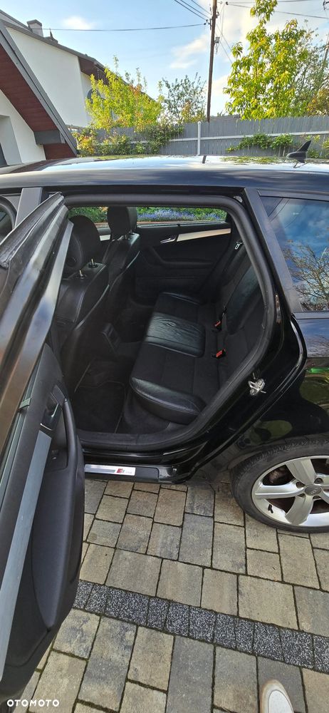 Audi A3 Sportback 1.9 TDI S line Sportpaket plus - 4