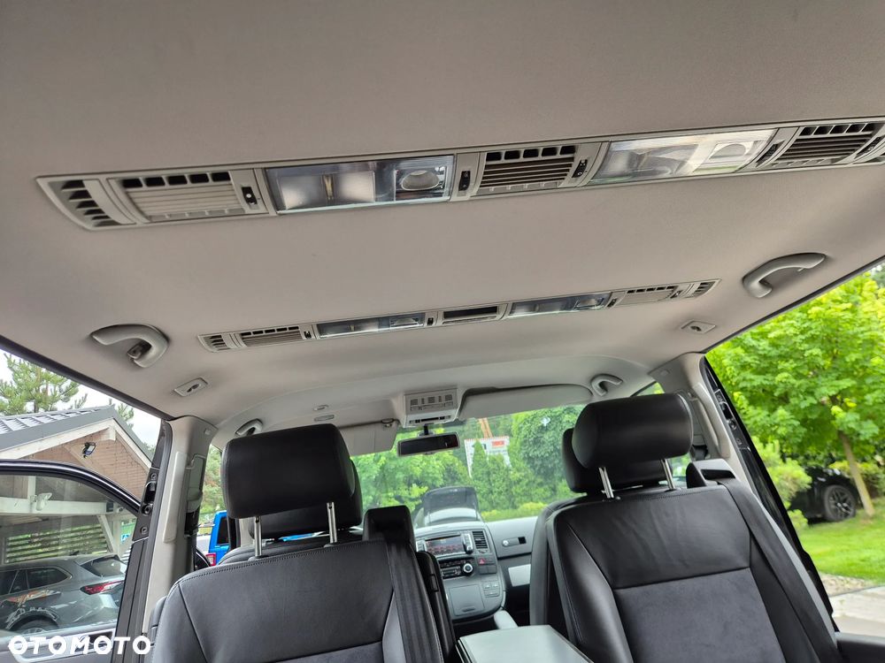 Volkswagen Multivan - 18