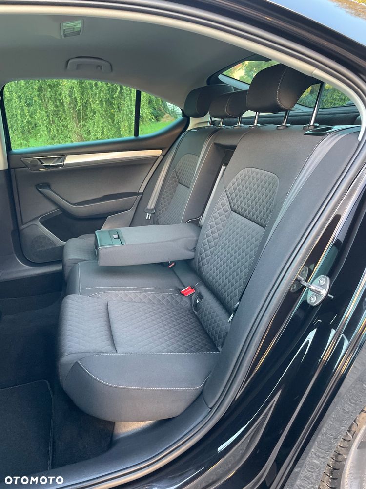 Skoda Superb 2.0 TDI SCR Ambition DSG - 11