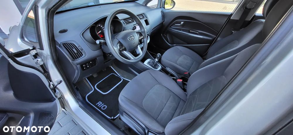 Kia Rio 1.2 Attract - 16