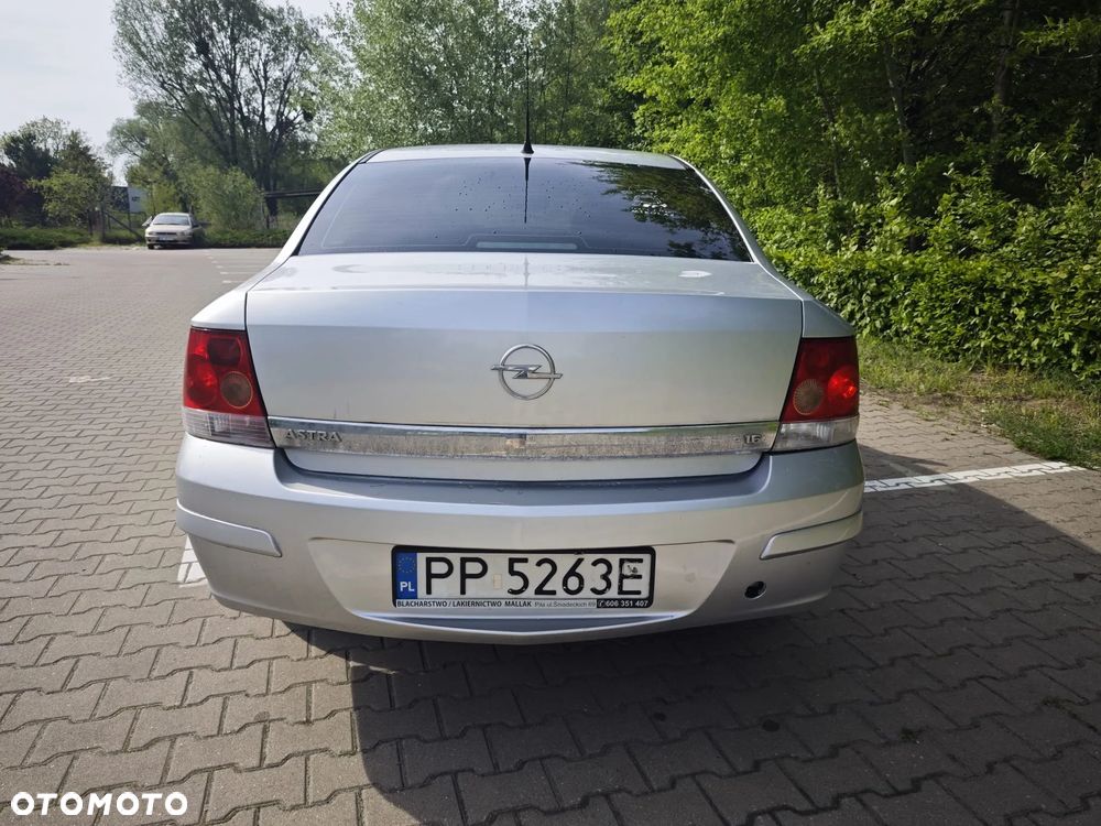 Opel Astra 1.6 Enjoy - 4