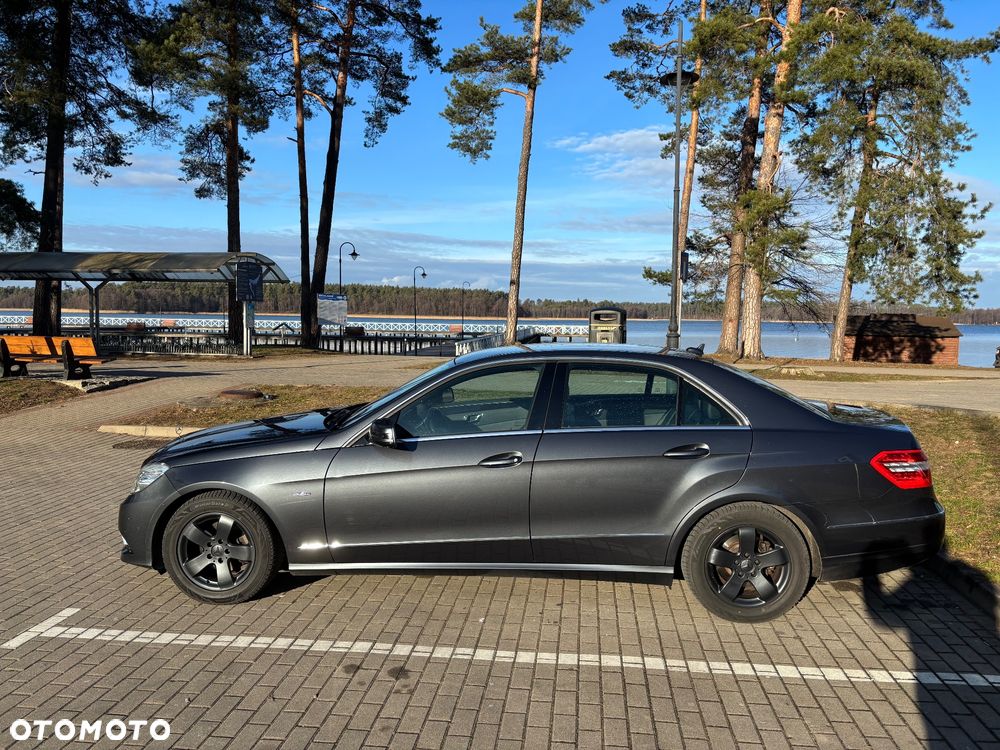 Mercedes-Benz Klasa E 200 CGI BlueEffICIENCY Avantgarde - 14