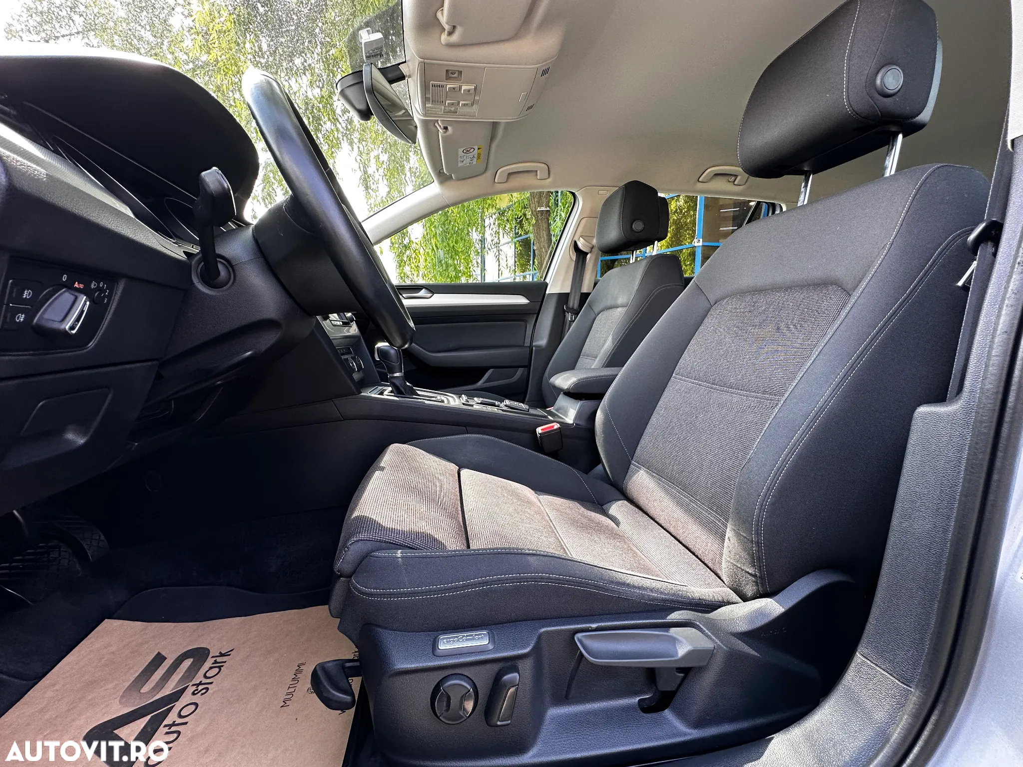 Volkswagen Passat Variant 1.6 TDI (BlueMotion Technology) DSG Comfortline - 16