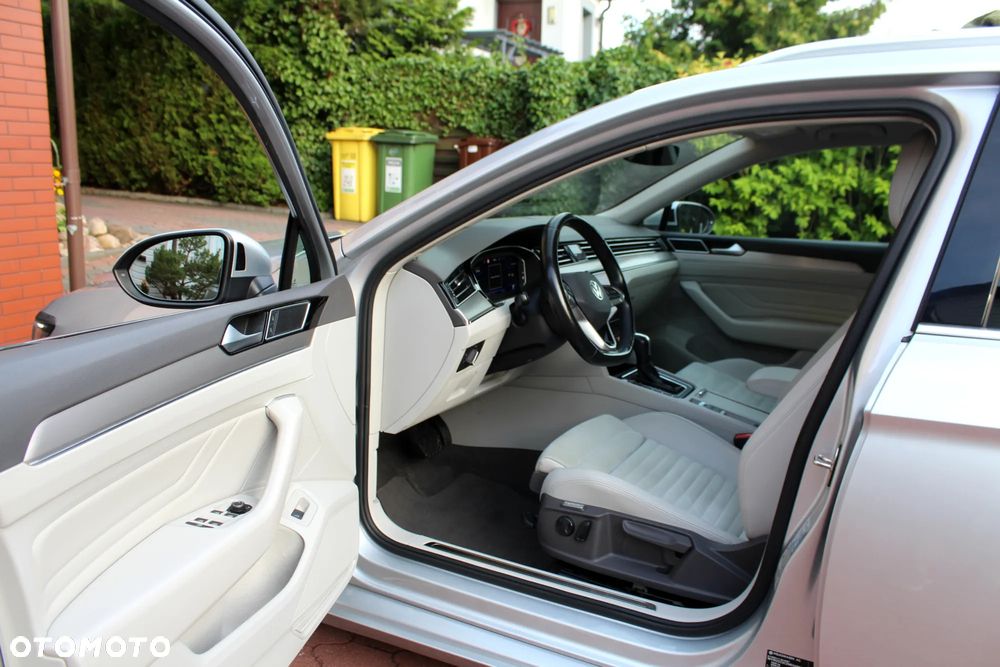 Volkswagen Passat - 8
