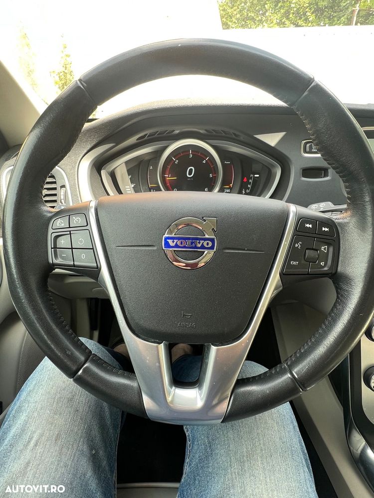 Volvo V40 D4 Geartronic Ocean Race - 3
